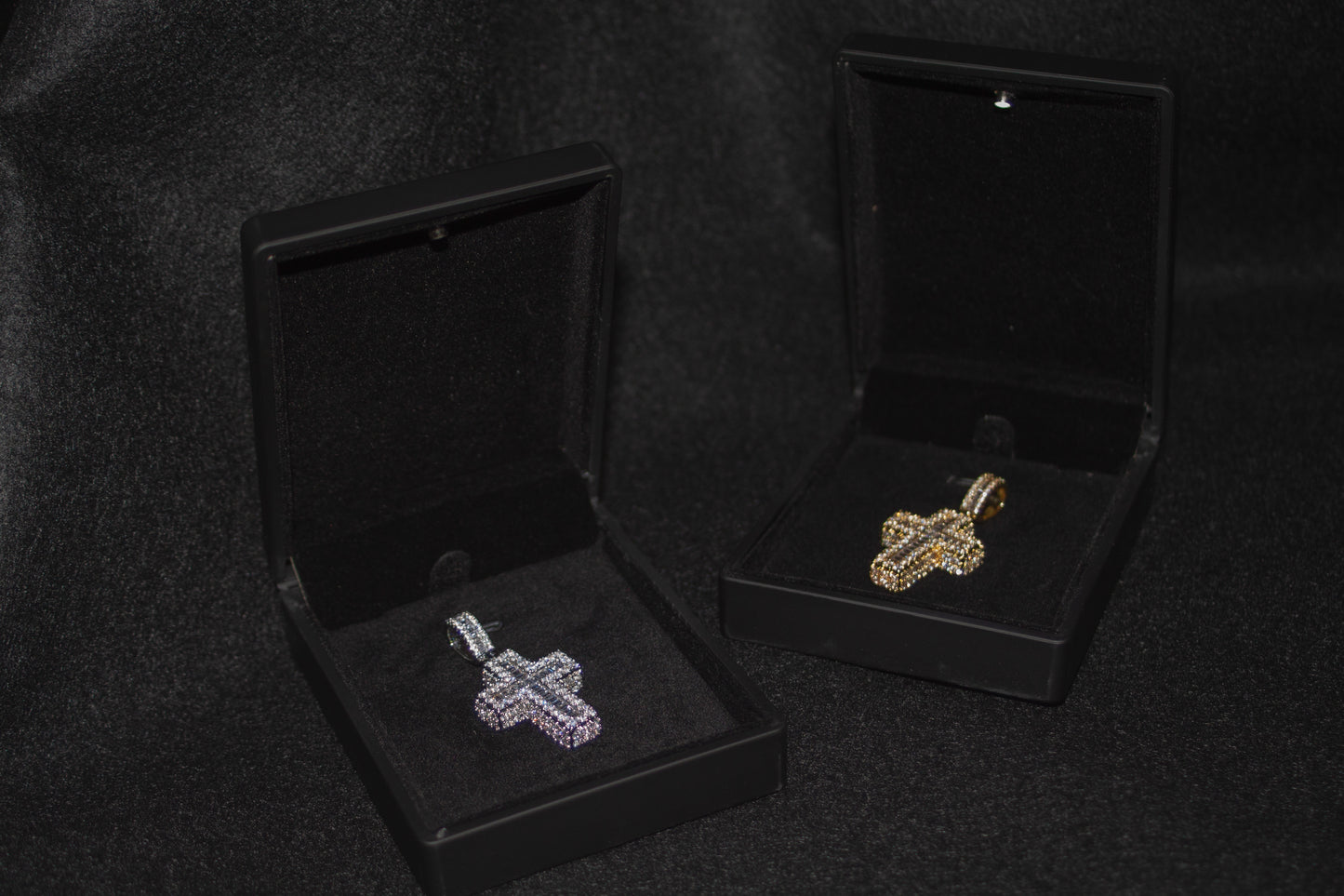 ICE CROSS PENDANT – Silver