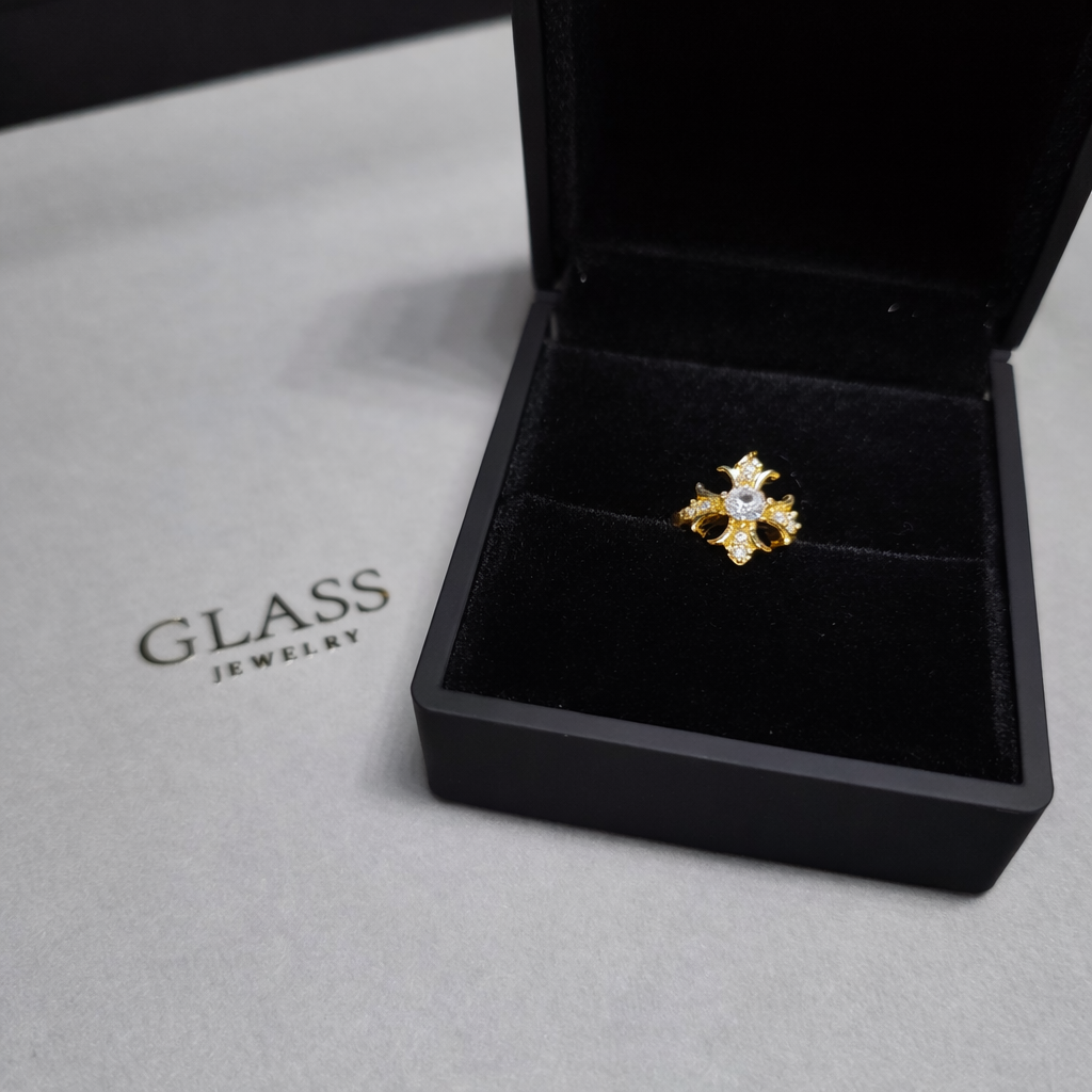 GLASS Fleur de Lis Pierce