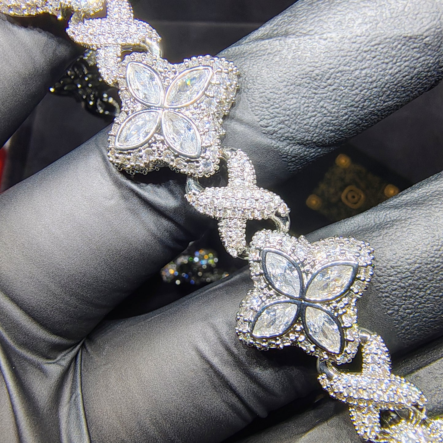 BUTTERFLY ICE CHAIN – Silver