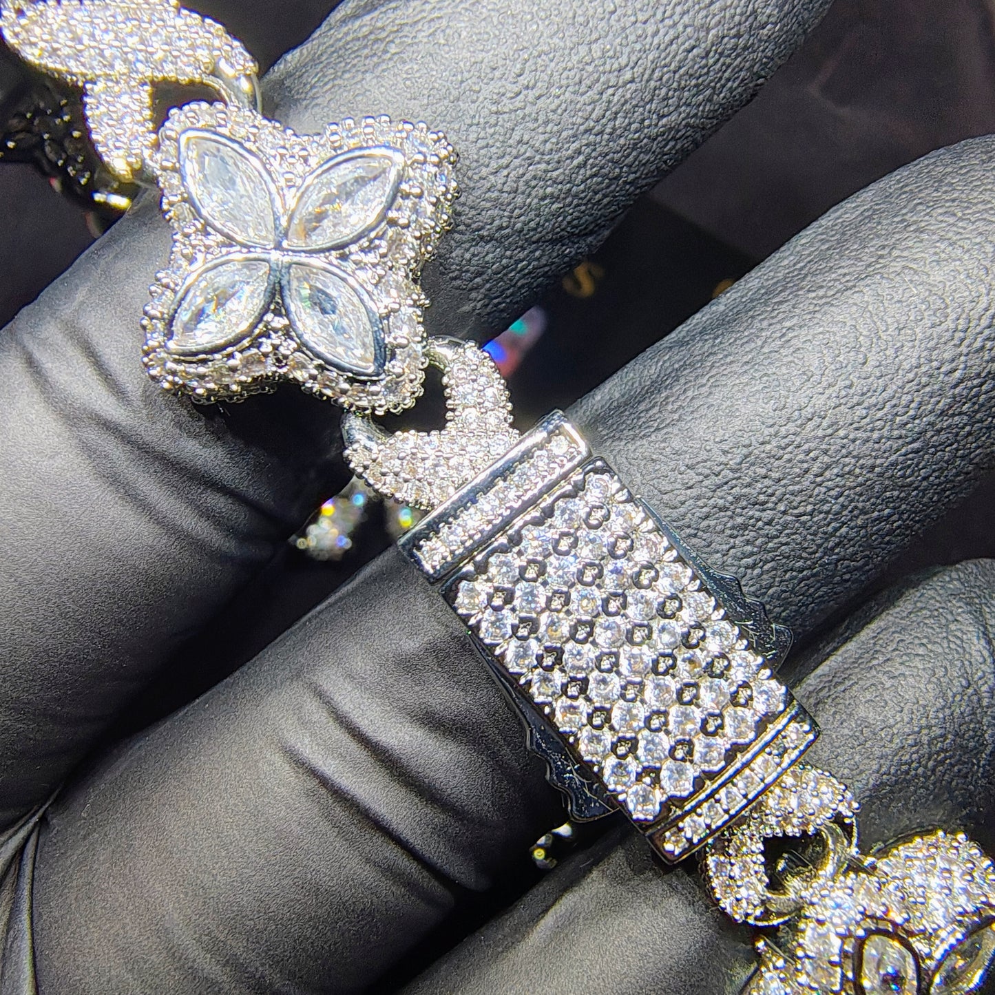 BUTTERFLY ICE CHAIN – Silver